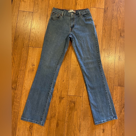 Vintage Levi’s 550 Relaxed Bootcut 98% cotton 2% spandex Denim Jeans - Picture 2 of 11